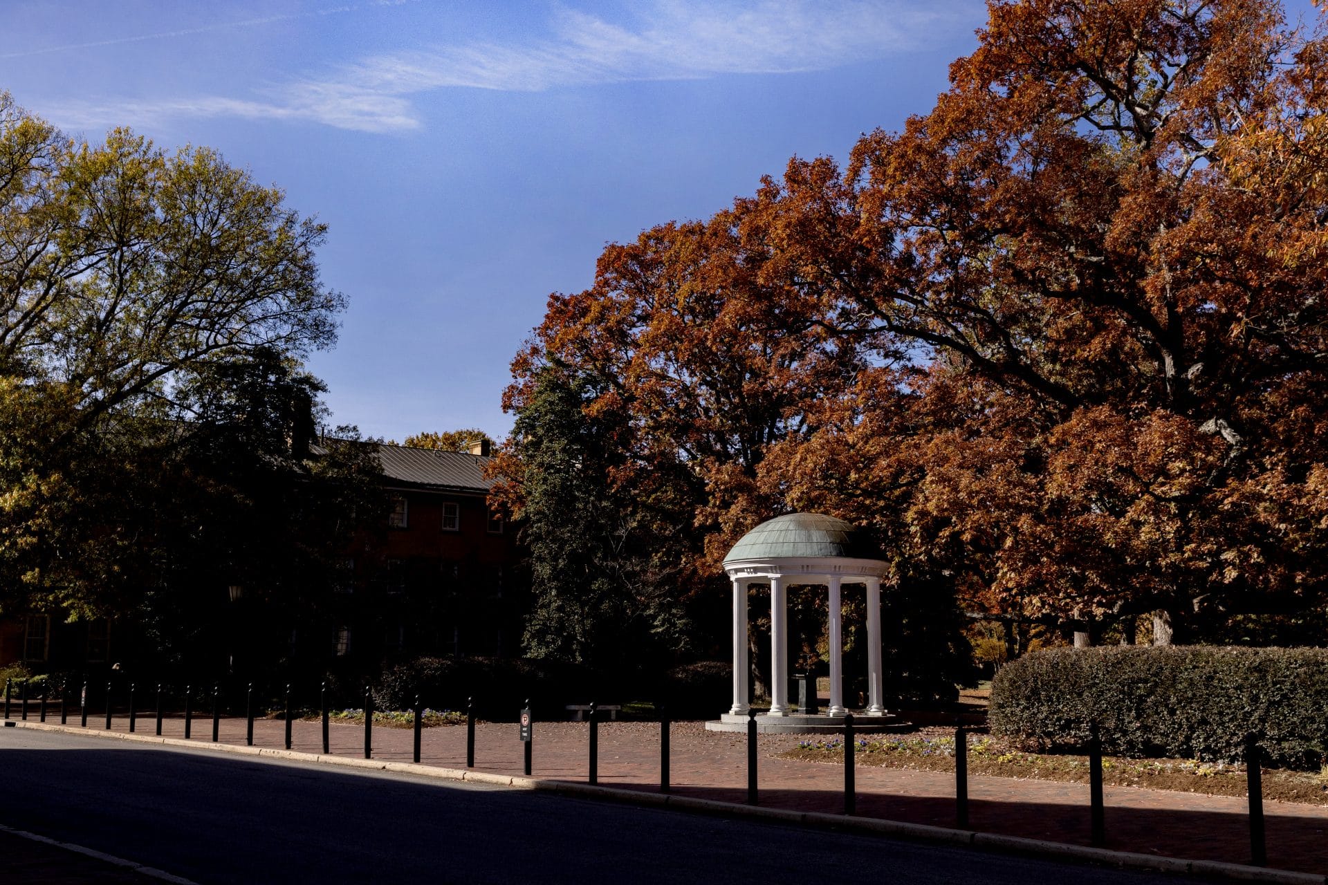 Scenes from the Old Well on November 14, 2023, on the campus of the University of North Carolina at Chapel Hill. (Johnny Andrews/UNC-Chapel Hill)