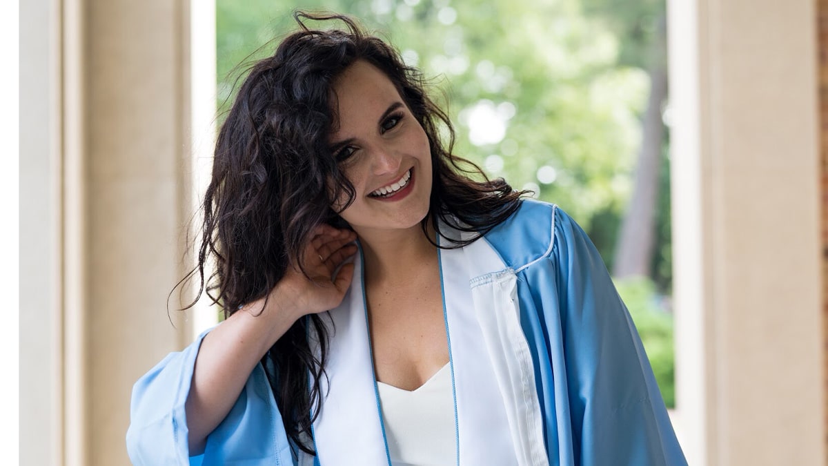 Headshot of Clare MacDonald ’19