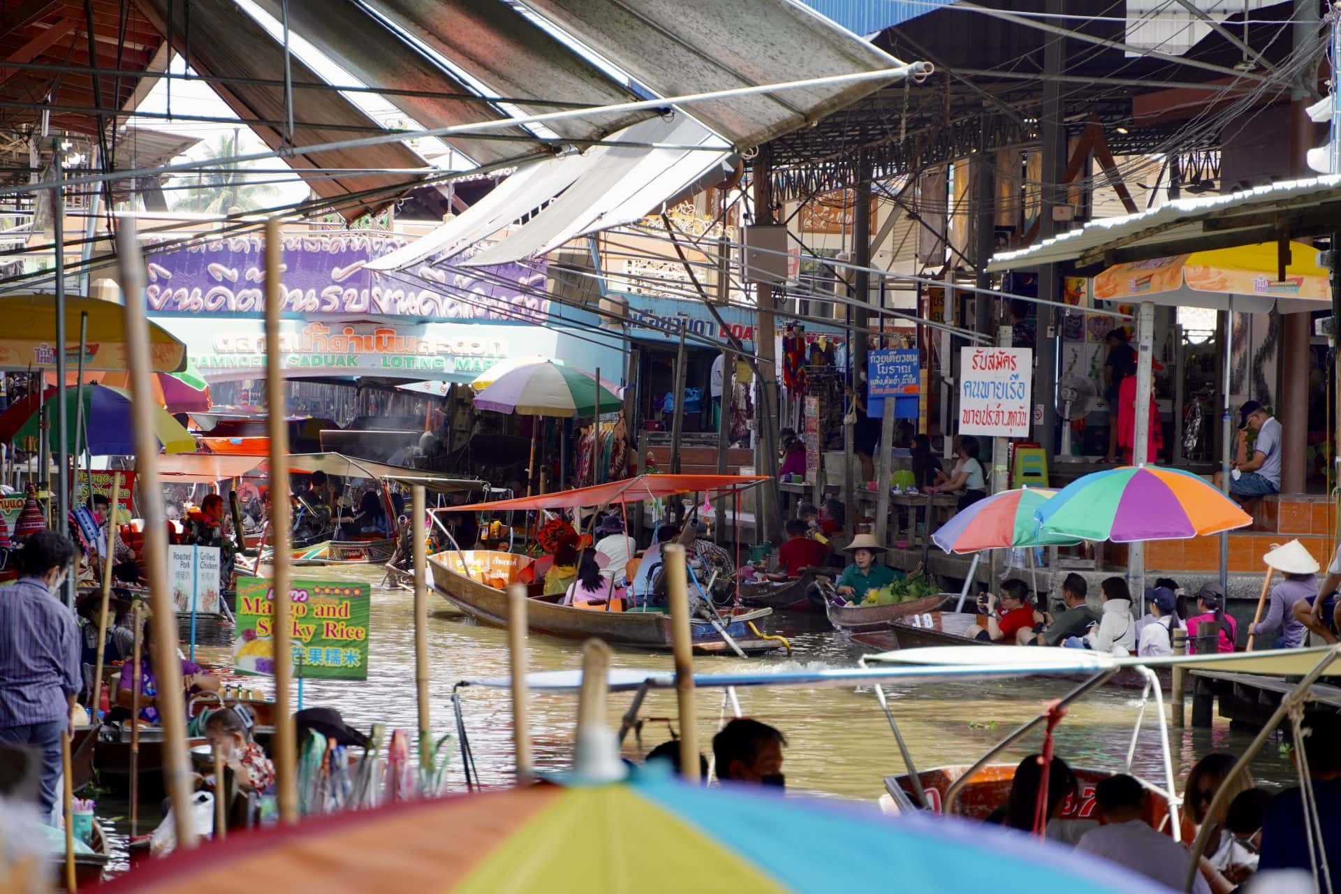 Photo of a market in Thailand