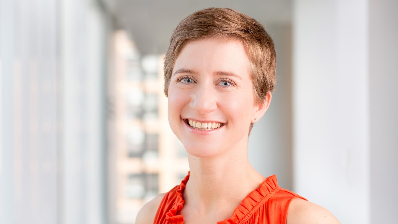 Headshot of Laurel Wamsley ’06