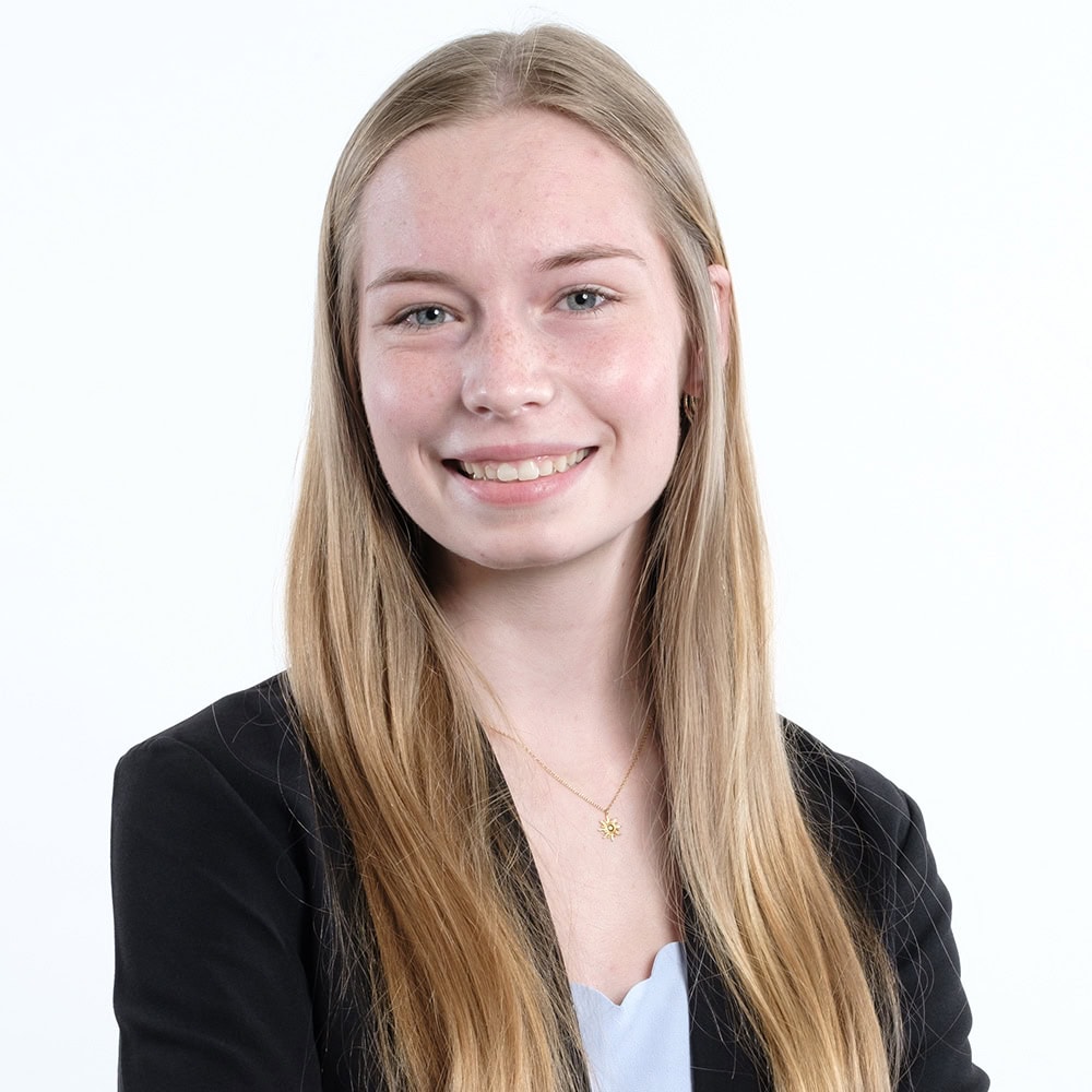 headshot of Emma Coye