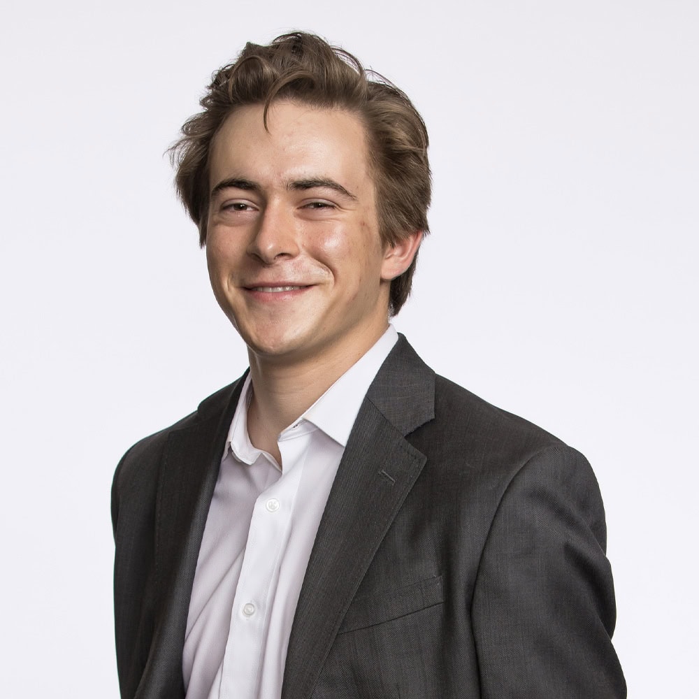Headshot of Jasper Schutt