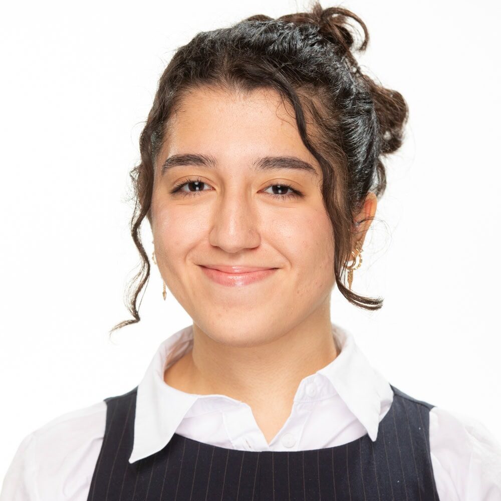 Evin_Cakmak