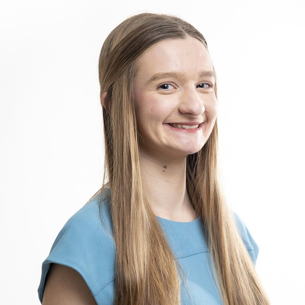 headshot of Laura Martin
