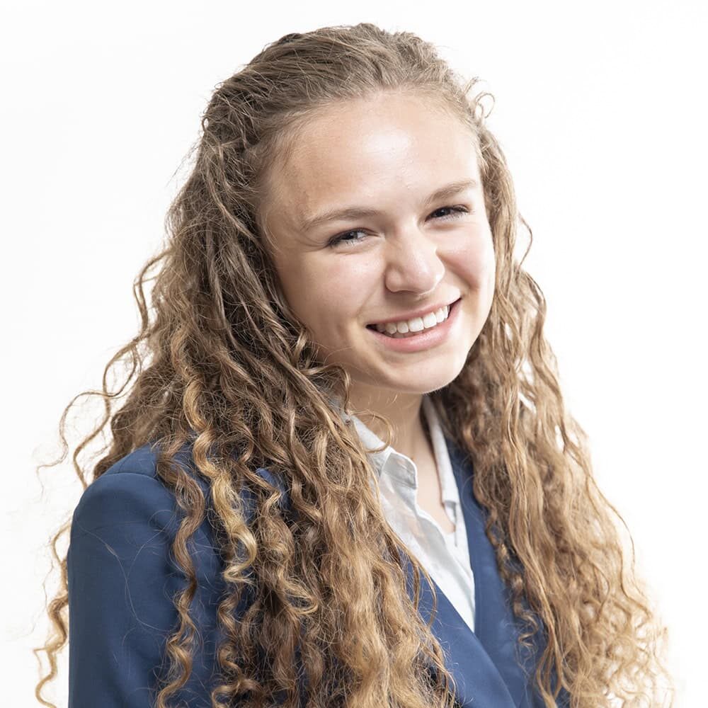 headshot of Laci Mitchiner