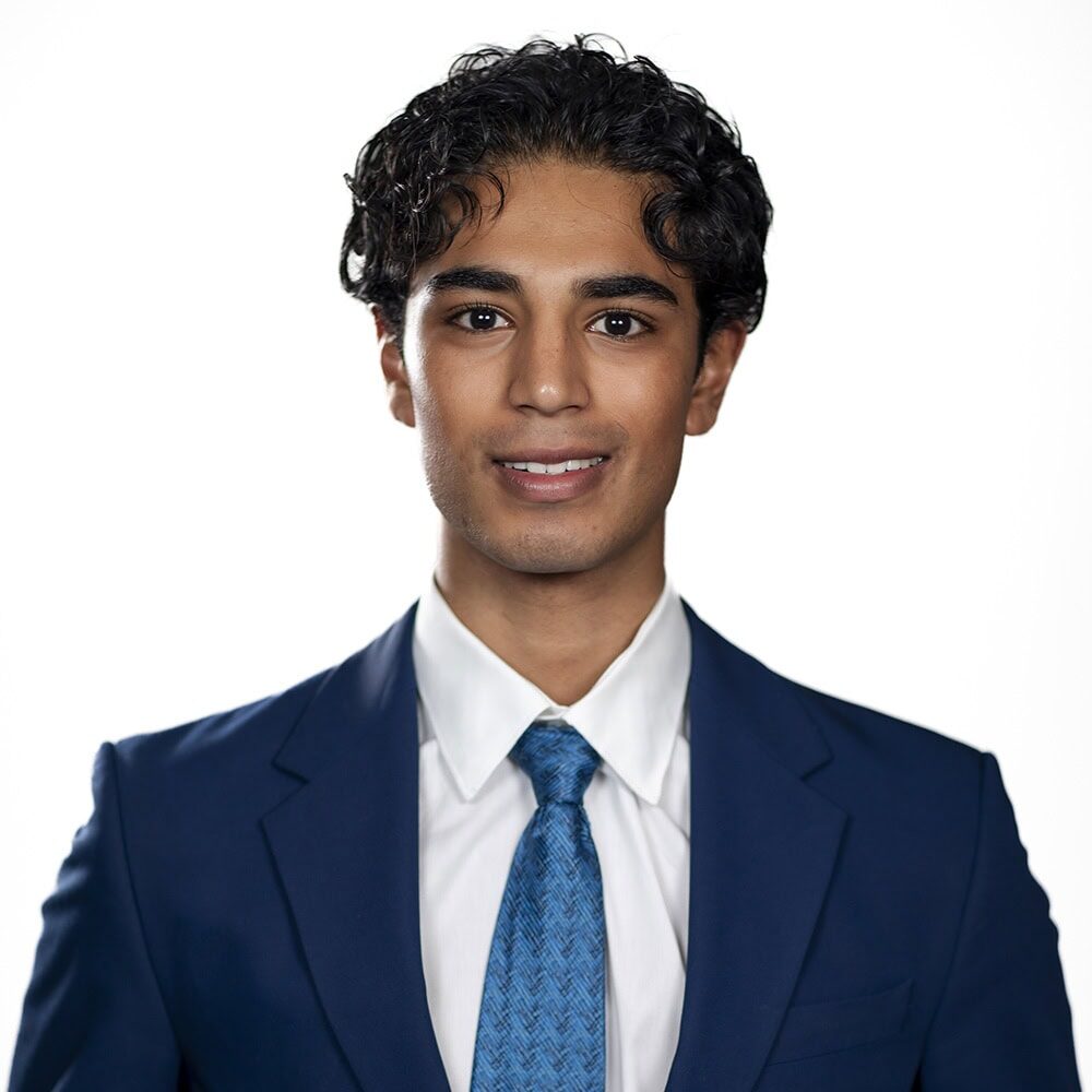 headshot of Aryah Oztanir